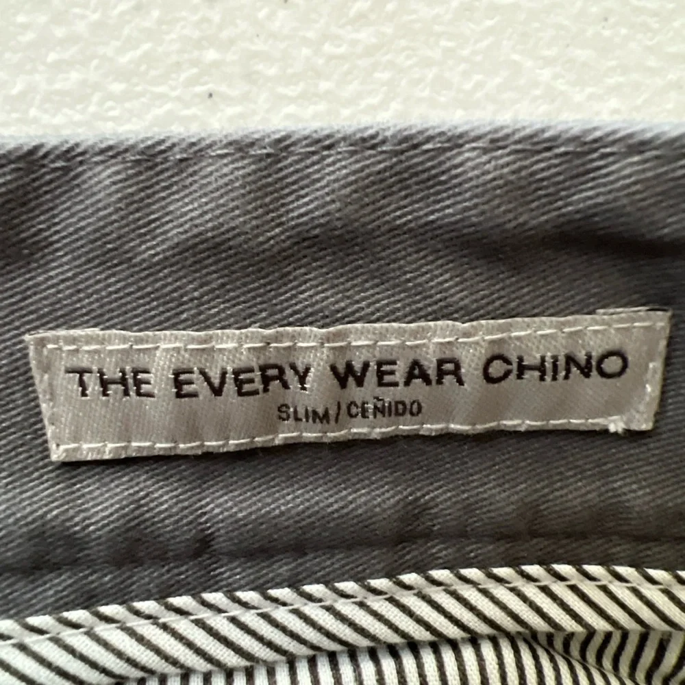 Goodfellow &Co Chino Pants Men’s 31x30 Gray The Every Wear Slim Straight Leg